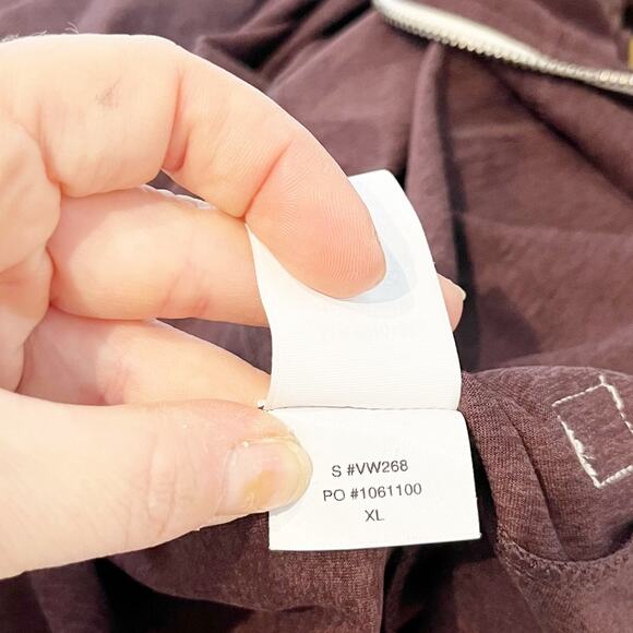 Vuori Halo Performance Long Sleeve Full Zip Hoodie 2.0 Ruby Heather Maroon XL - Picture 4 of 9